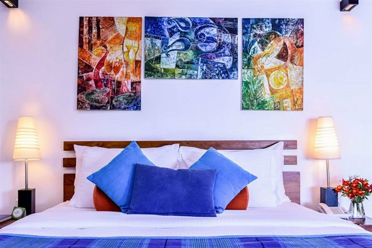 Amagi Aria Airport Transit Hotel Negombo Extérieur photo
